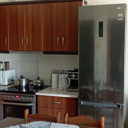 M&J Apartments นิกิติ ภายนอก รูปภาพ